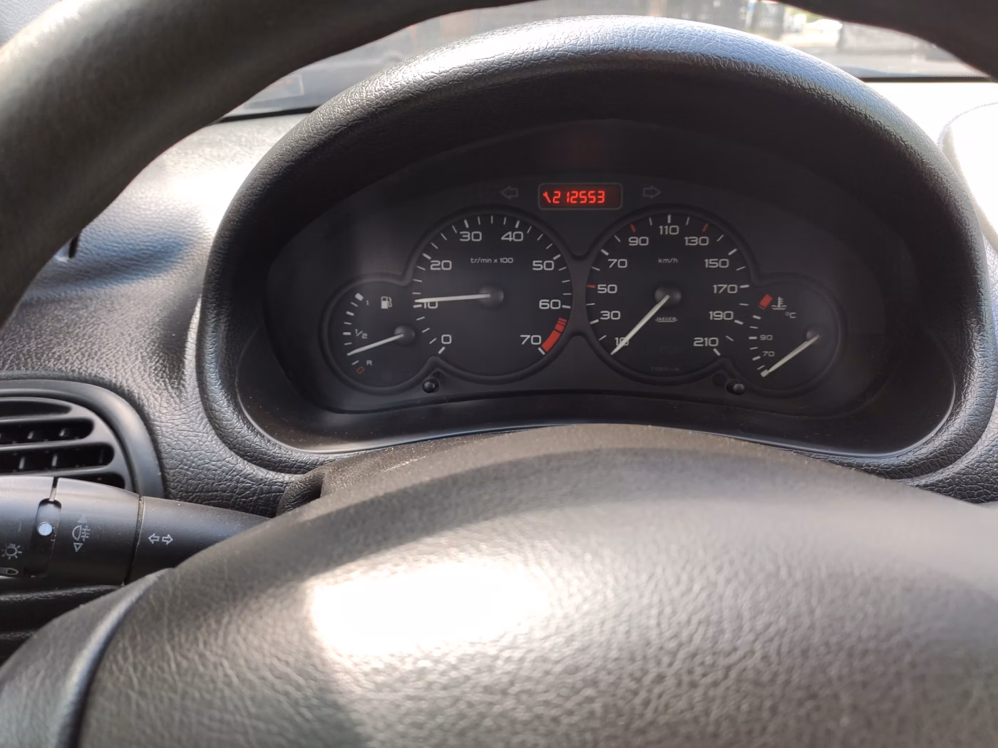 Peugeot 206 фото 16