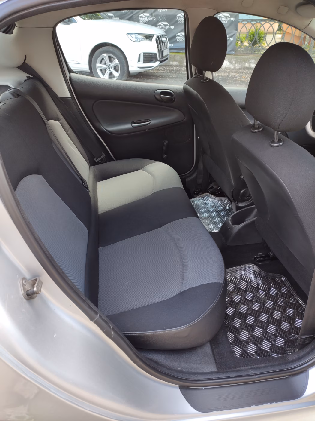 Peugeot 206 фото 19