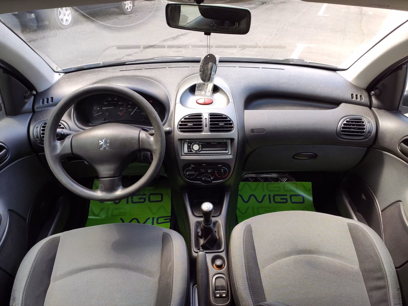 Peugeot 206 фото 14