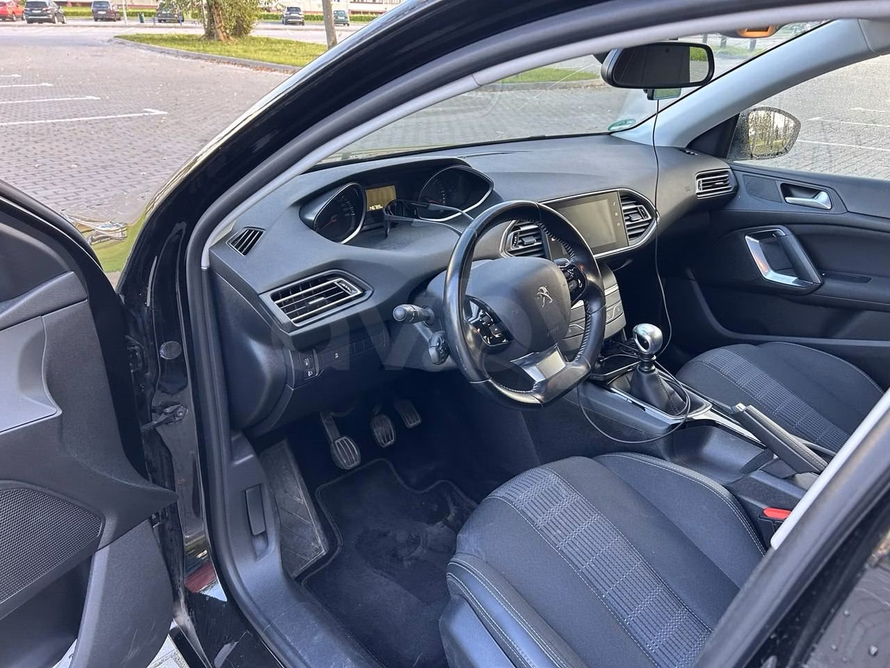 Peugeot 308 фото 8