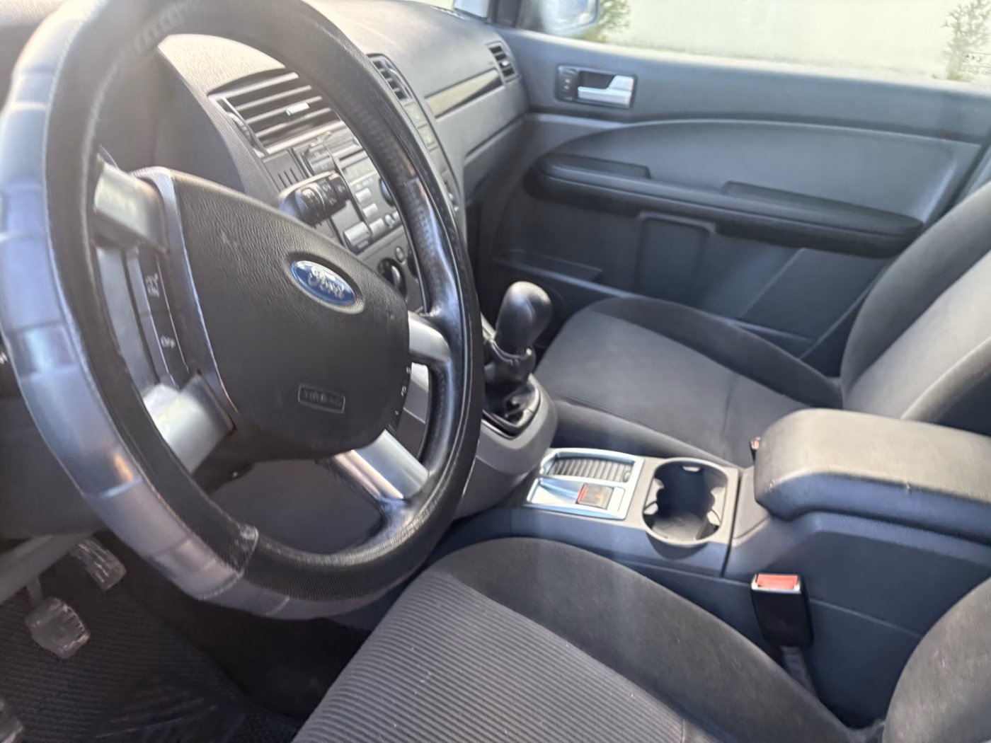 Ford C-MAX фото 25
