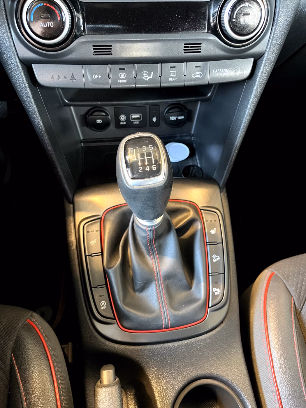Hyundai Kona фото 9