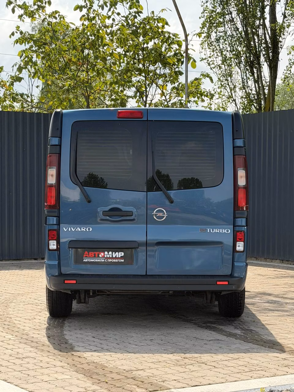 Opel Vivaro фото 5