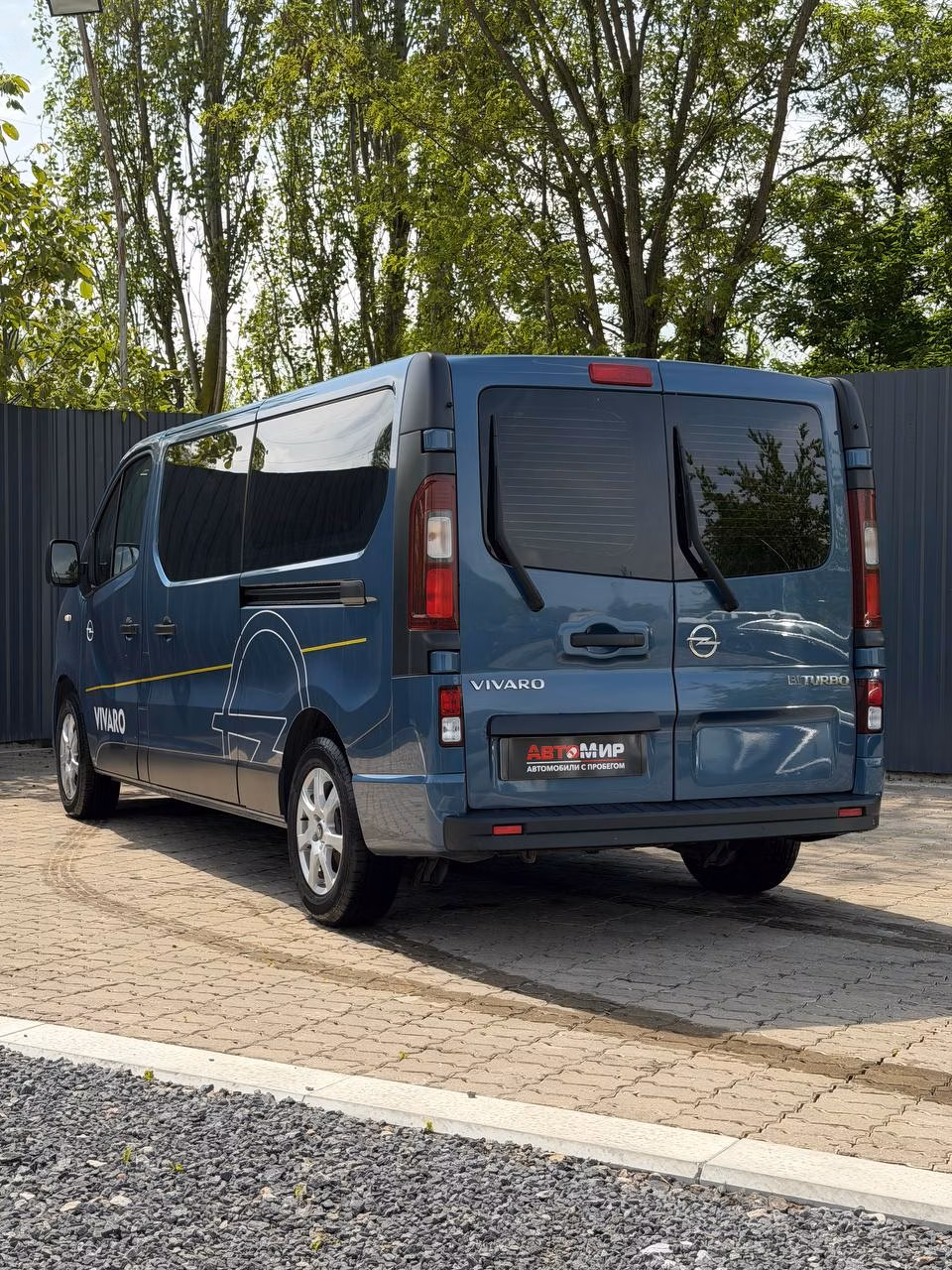 Opel Vivaro фото 6