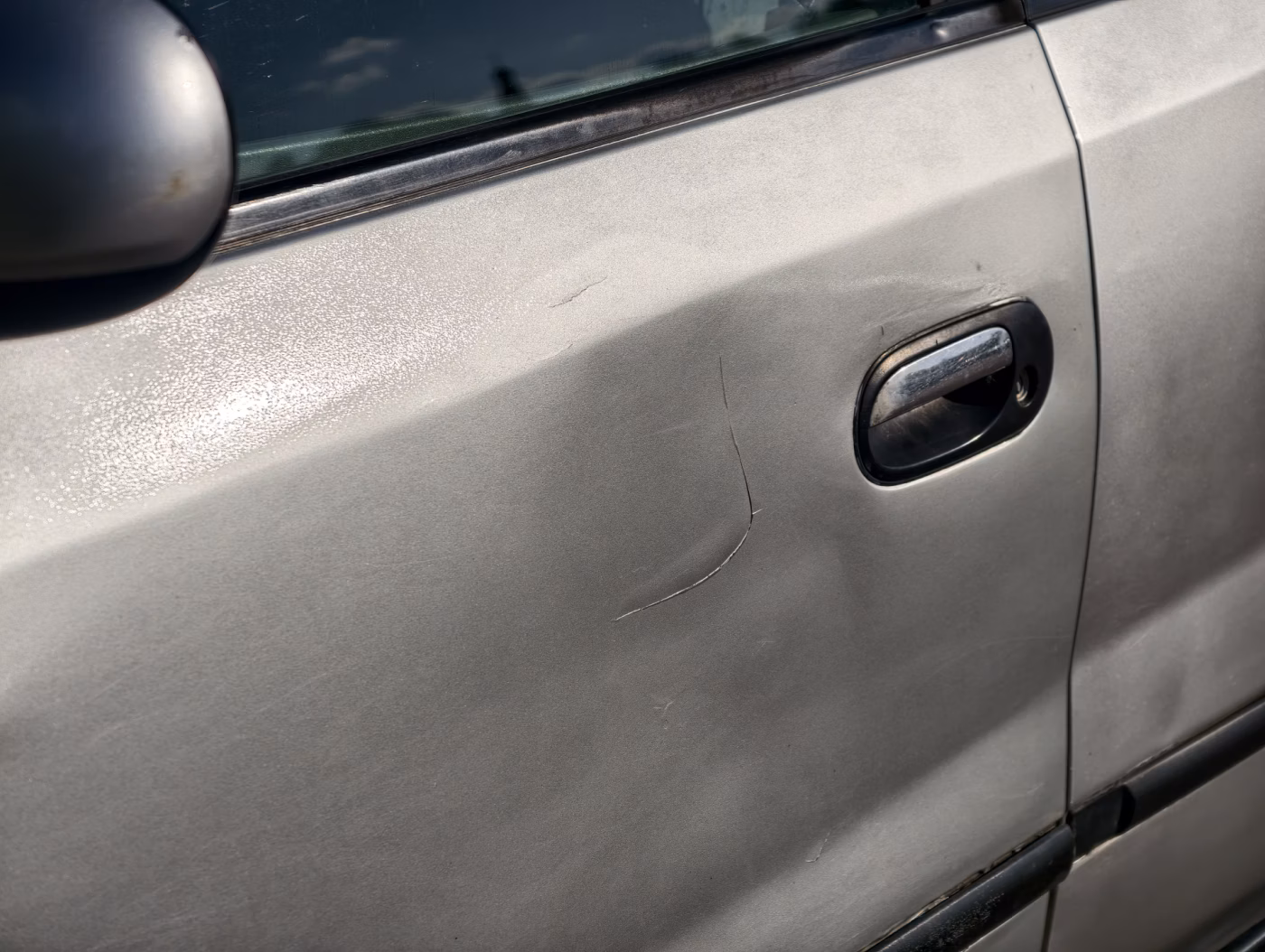 Nissan Almera Tino фото 23