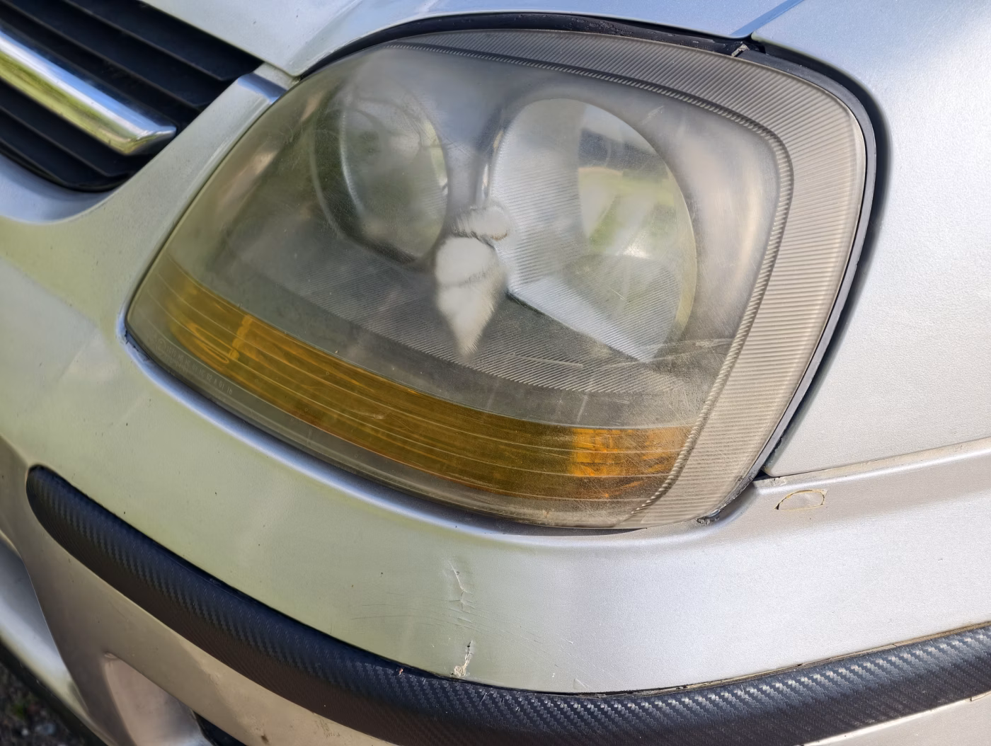 Nissan Almera Tino фото 22