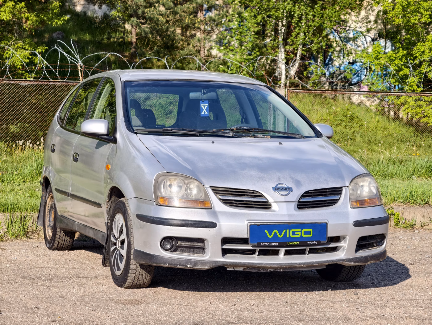 Nissan Almera Tino фото 4