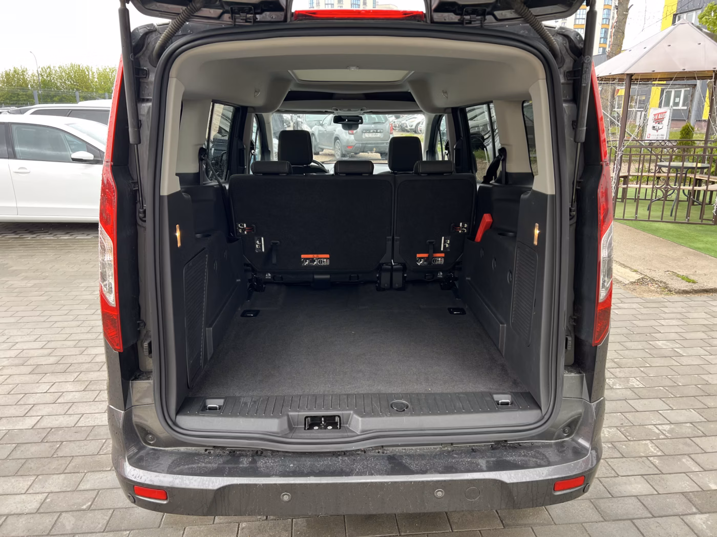 Ford Tourneo Connect фото 12