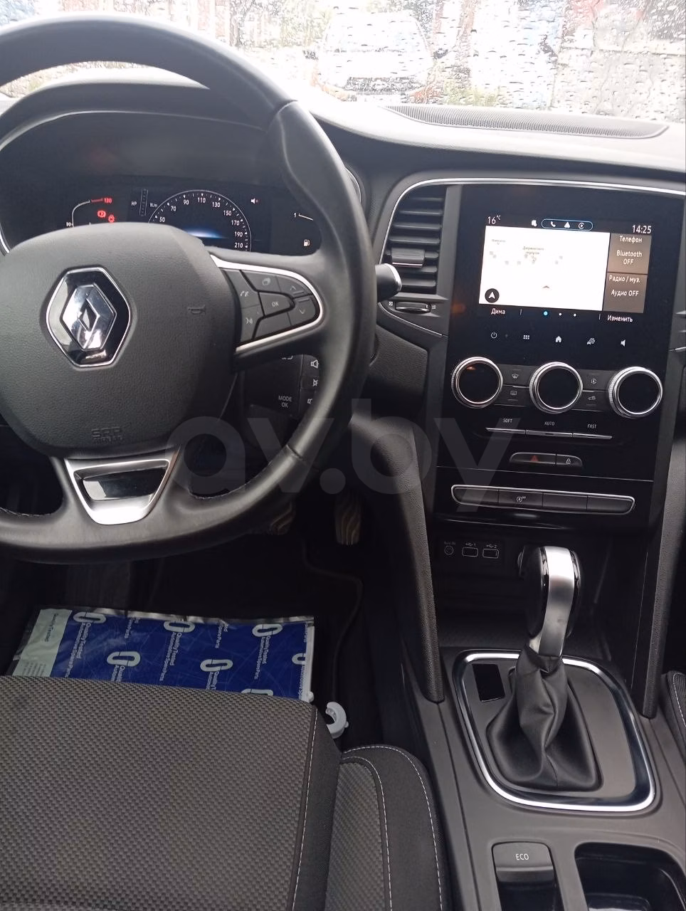 Renault Megane фото 10