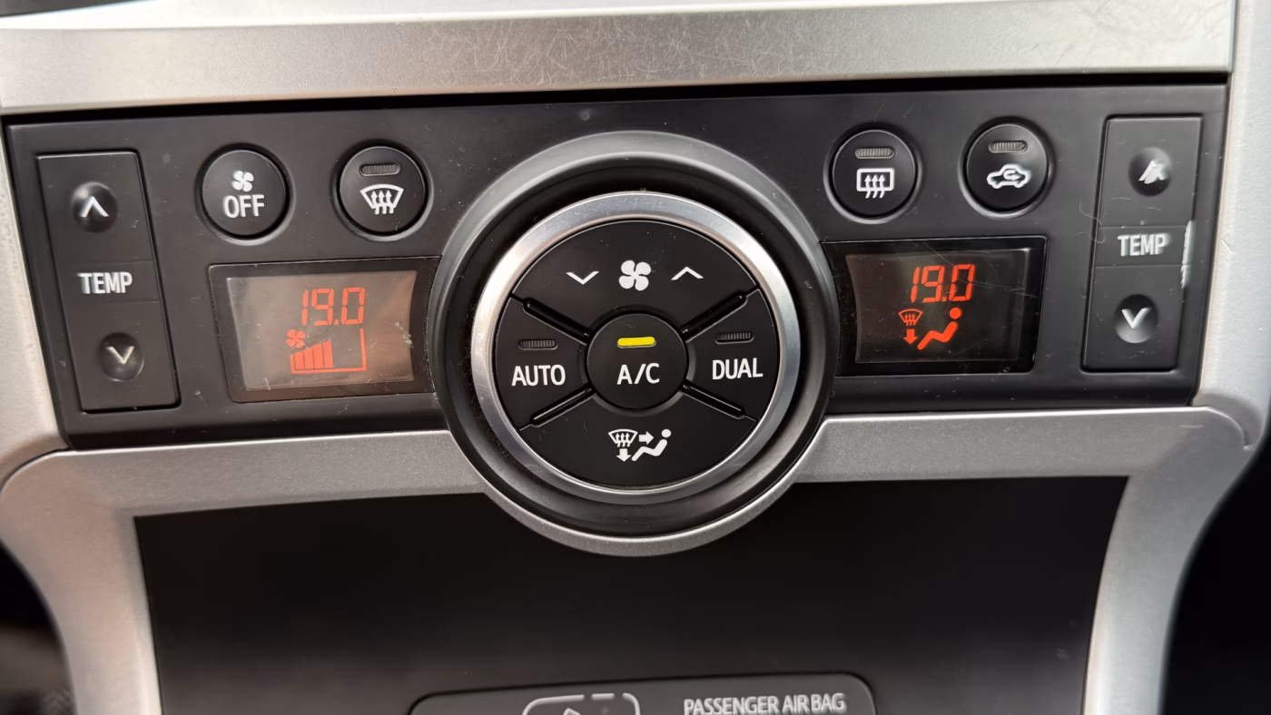 Toyota Verso фото 19