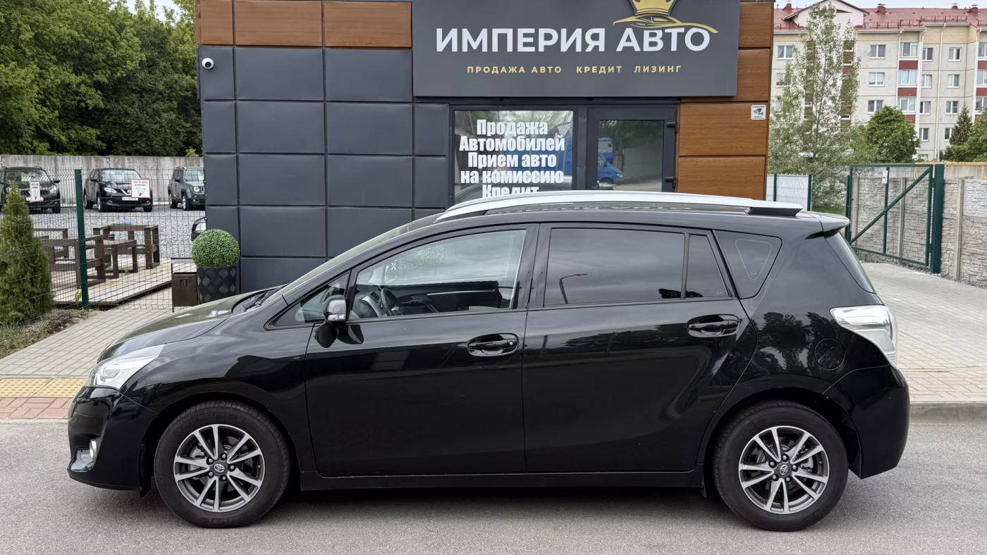 Toyota Verso фото 4