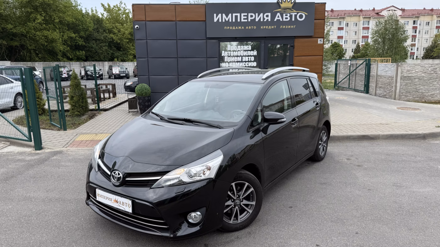 Toyota Verso фото 3
