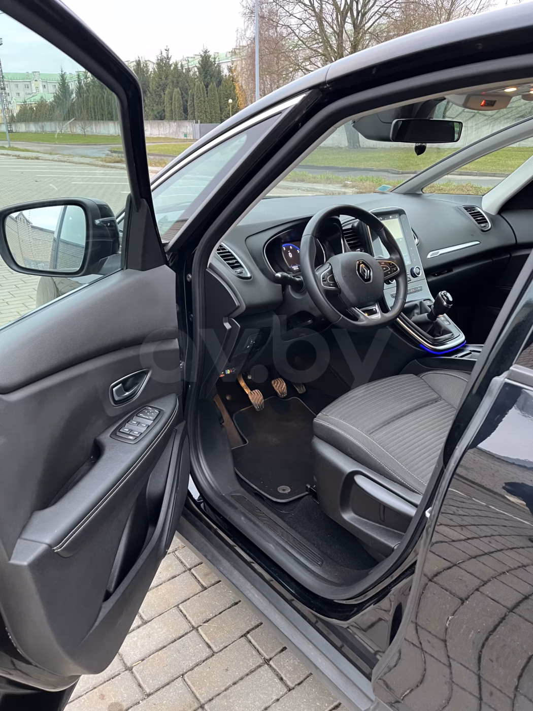 Renault Scenic фото 11
