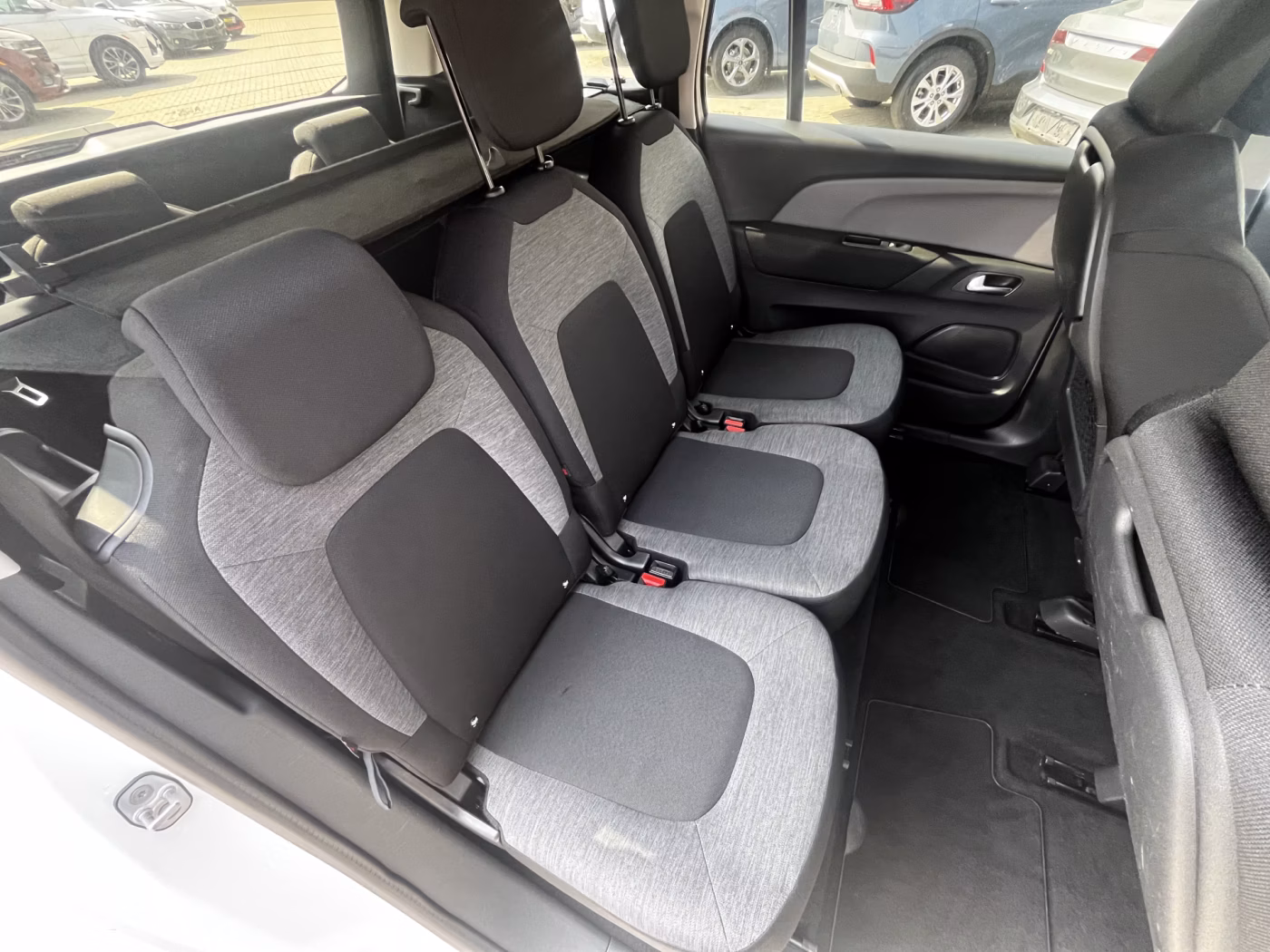 Citroen C4 Grand Spacetourer фото 14