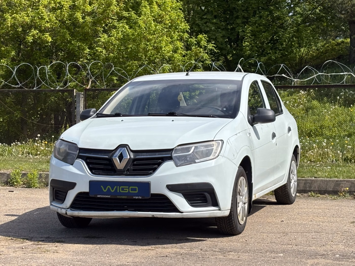 Renault Logan фото 4