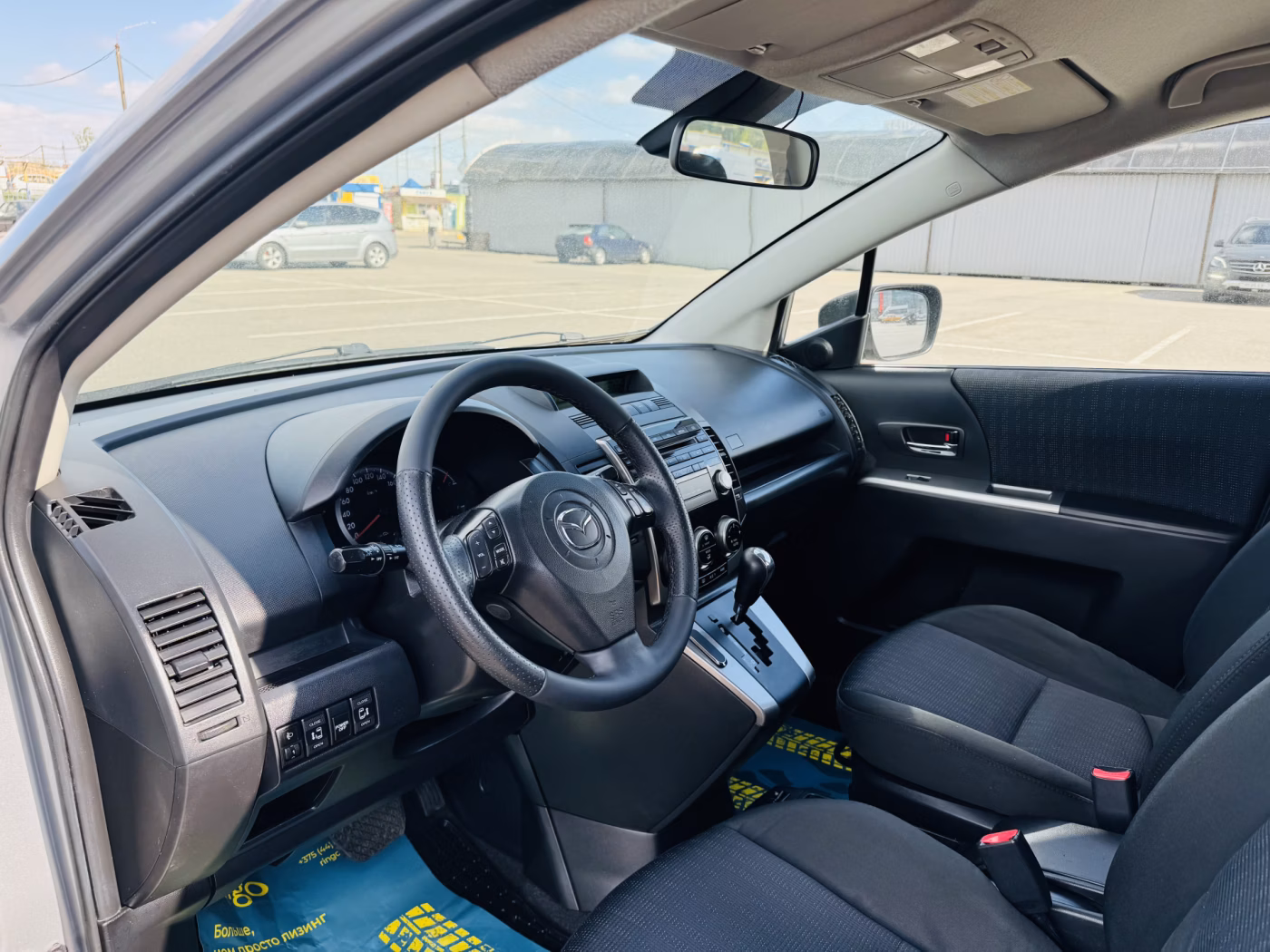Mazda 5 фото 5