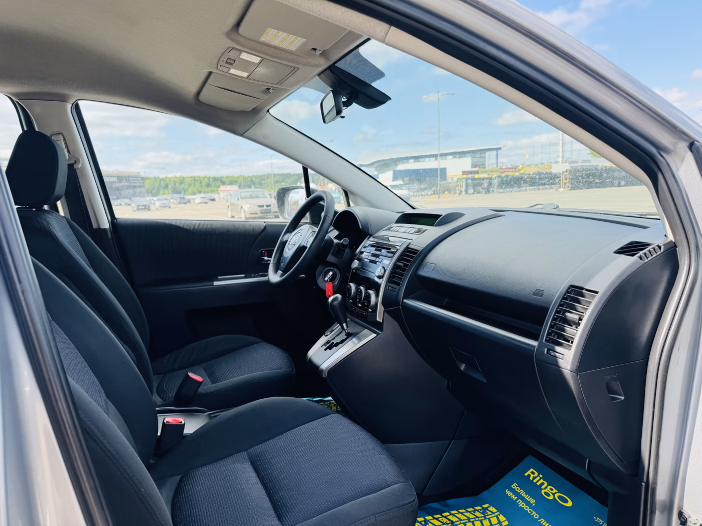 Mazda 5 фото 8
