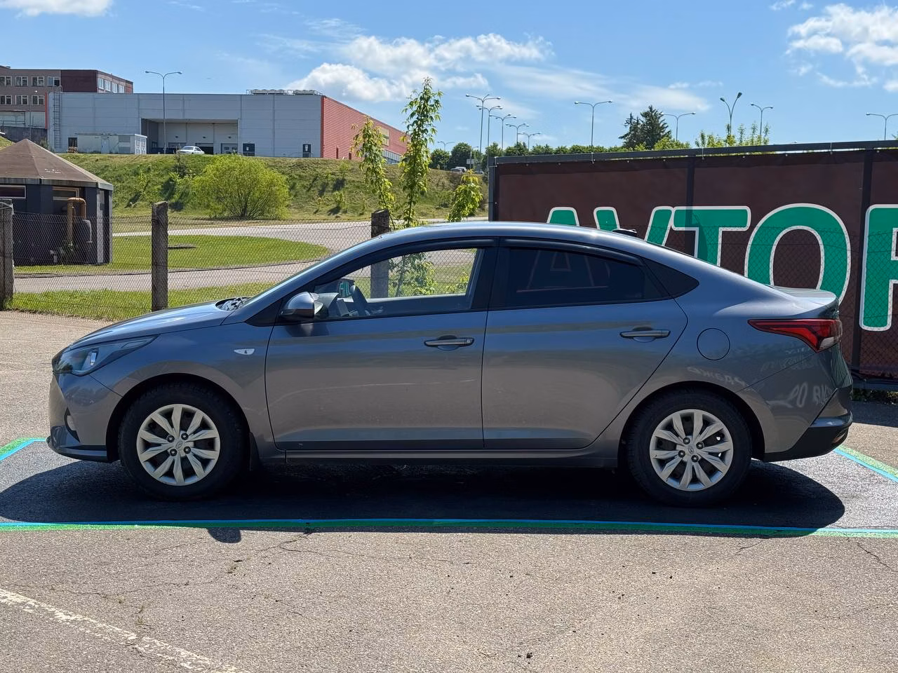 Hyundai Accent фото 4
