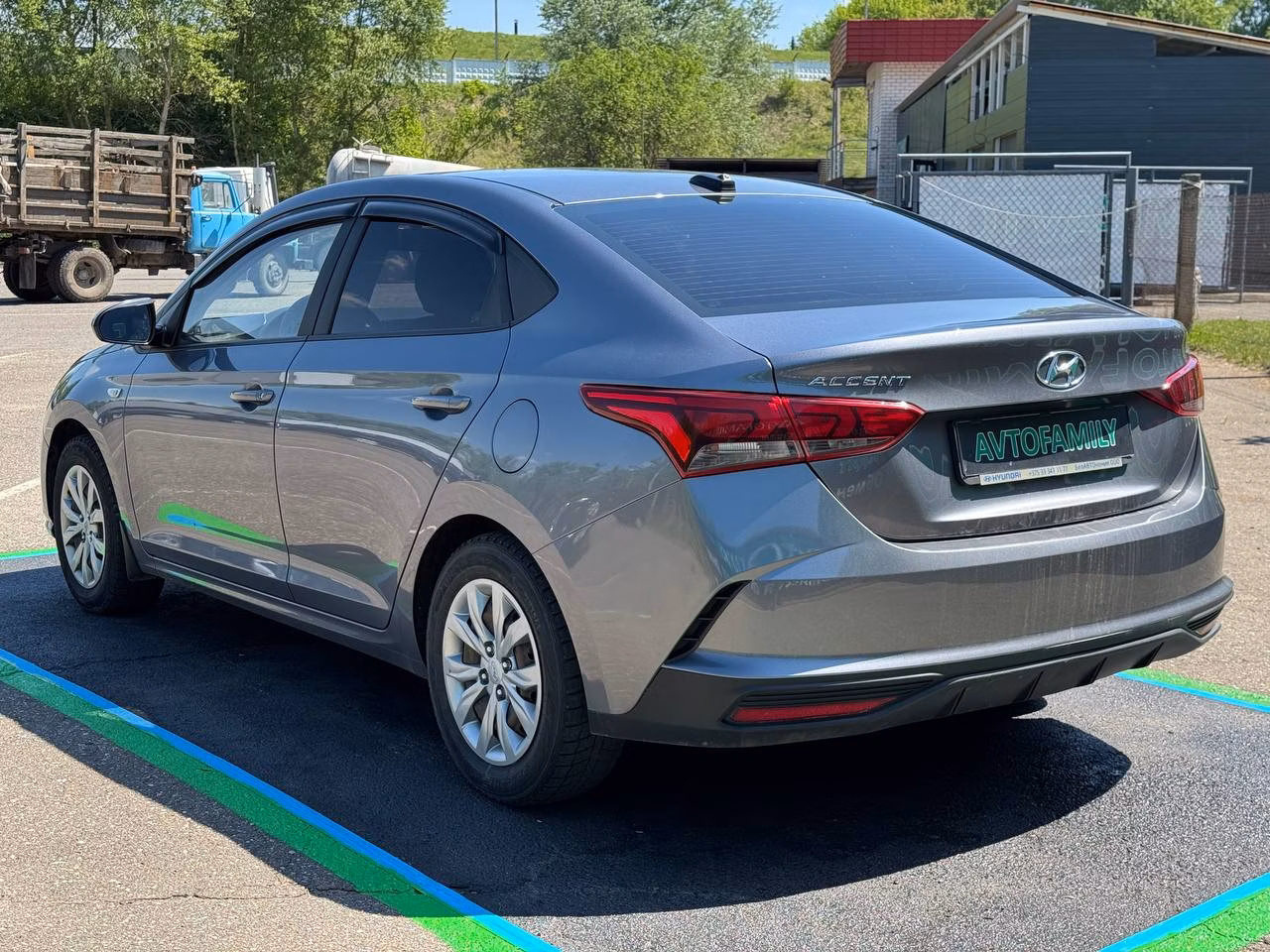 Hyundai Accent фото 5