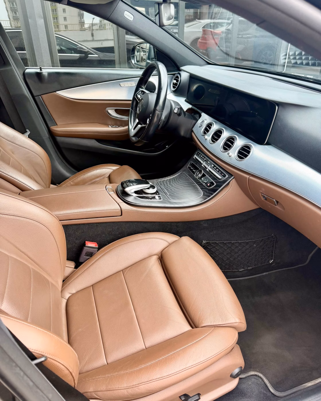 Mercedes-Benz E-Класс фото 14