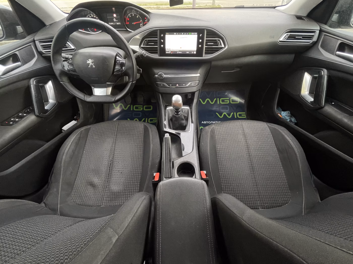 Peugeot 308 фото 13