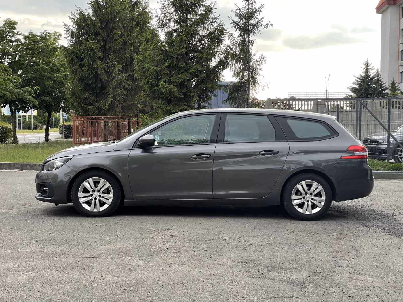 Peugeot 308 фото 8