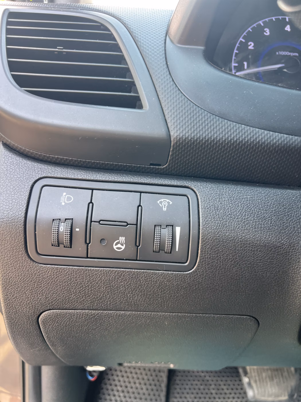 Hyundai Solaris фото 13