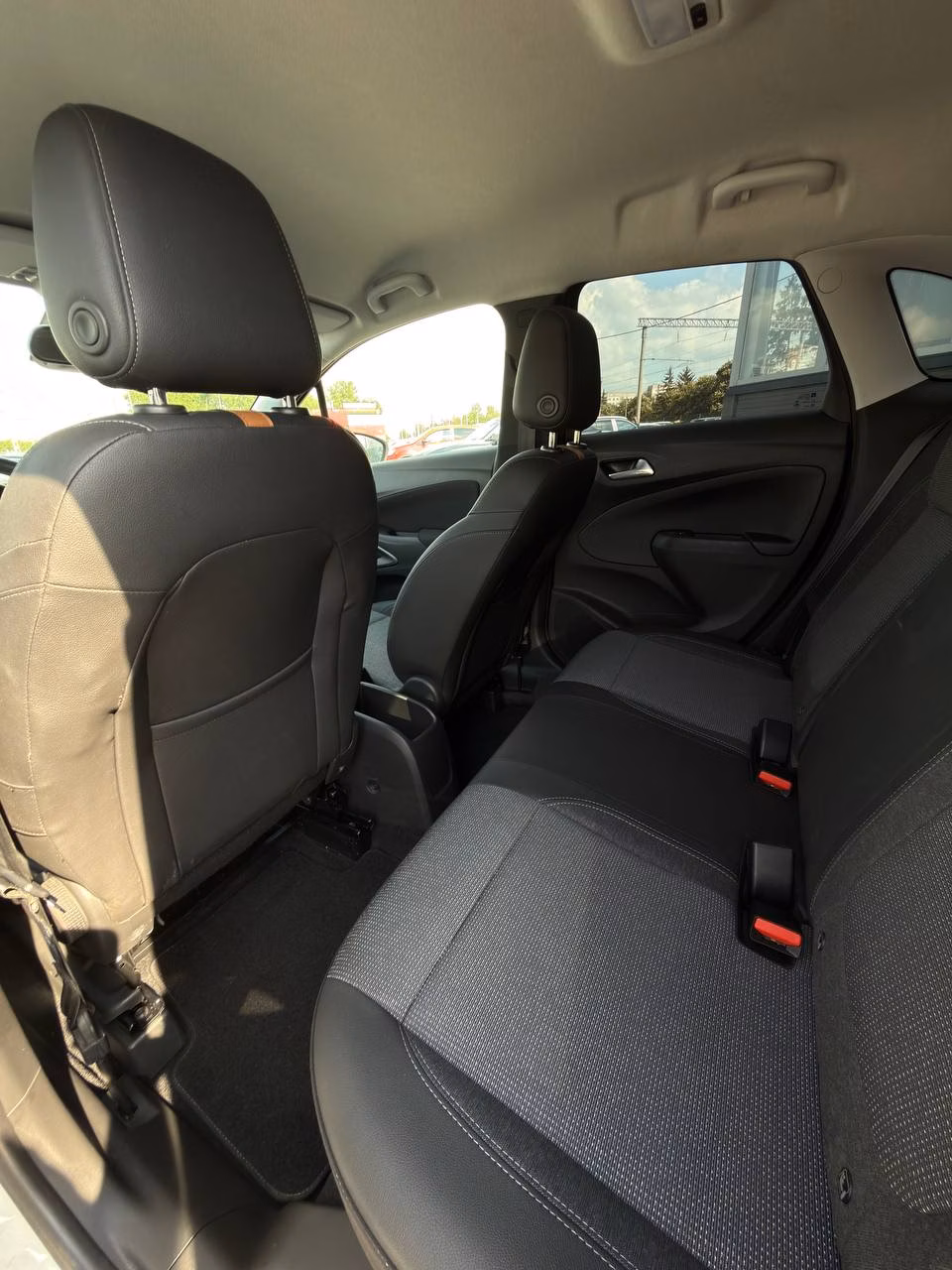 Opel Crossland X фото 20