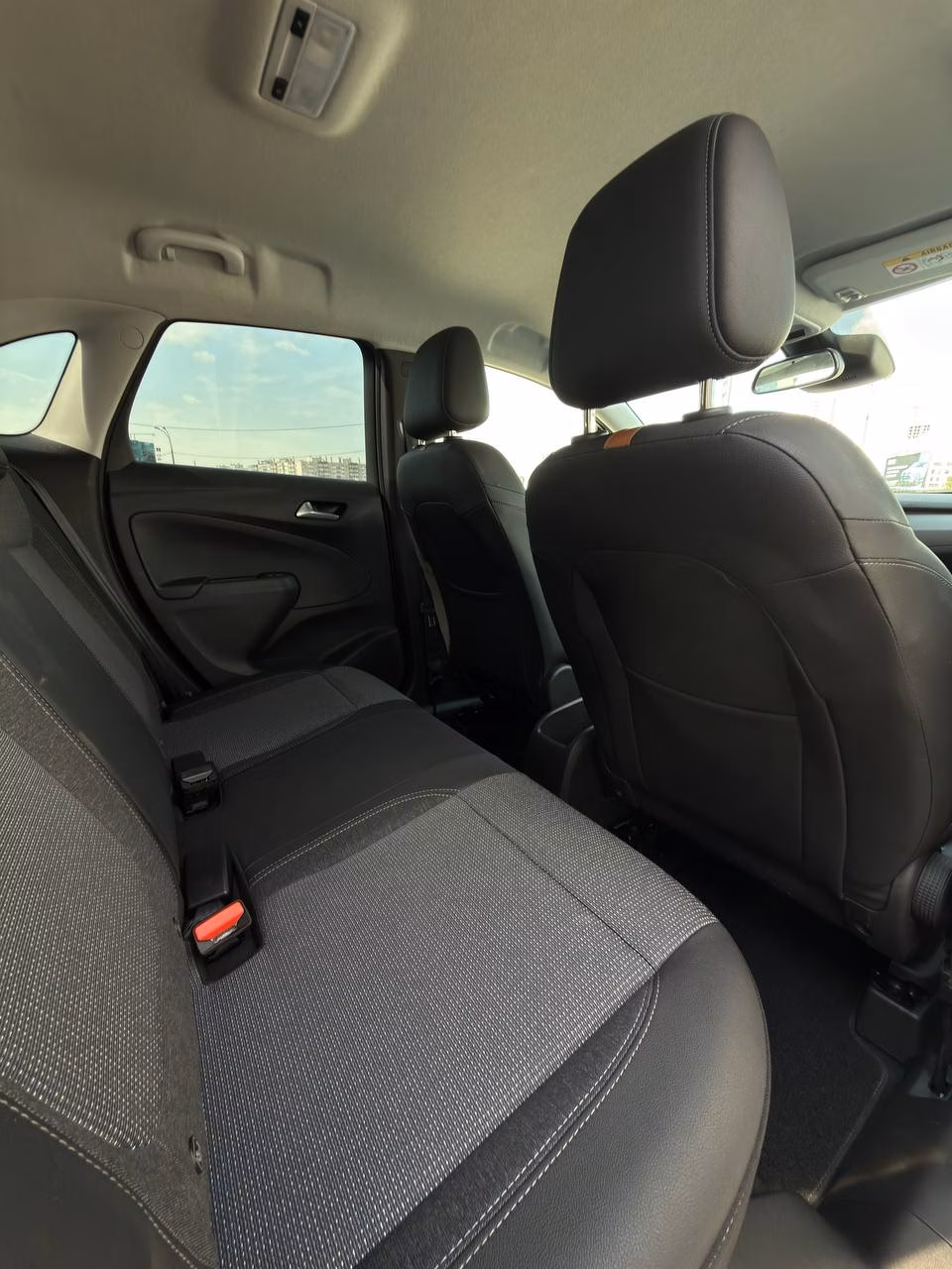 Opel Crossland X фото 22