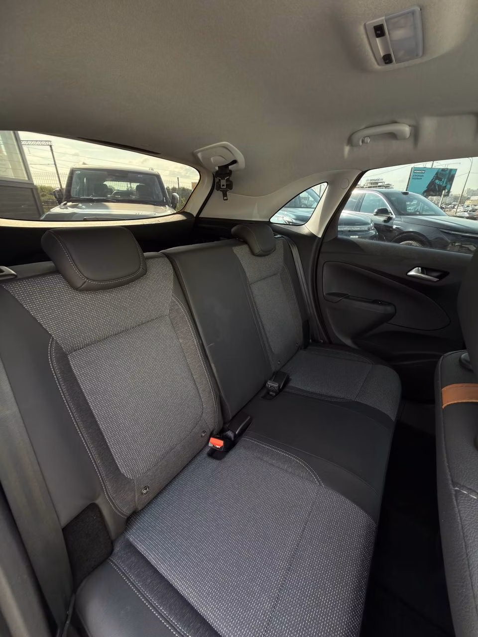 Opel Crossland X фото 23