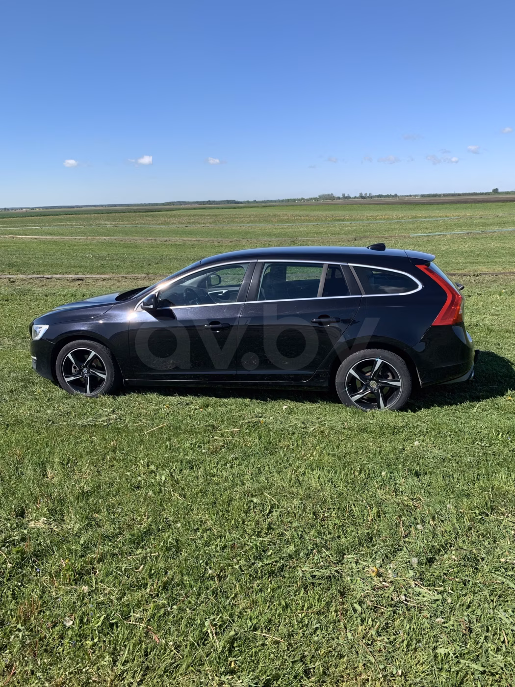 Volvo V60 фото 5