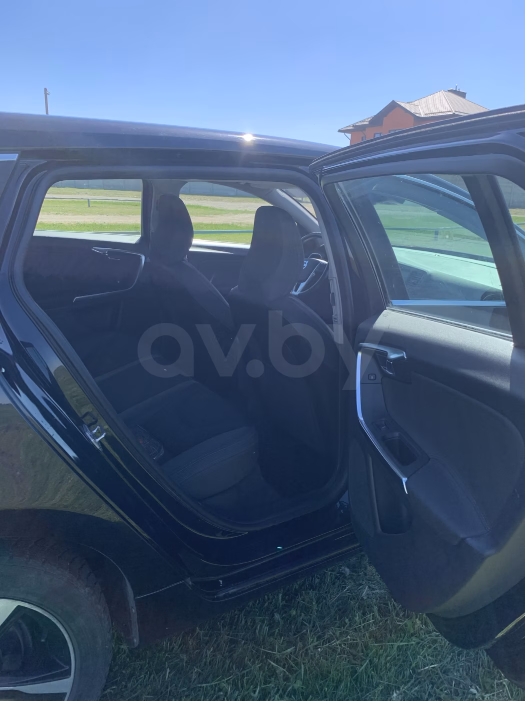 Volvo V60 фото 12