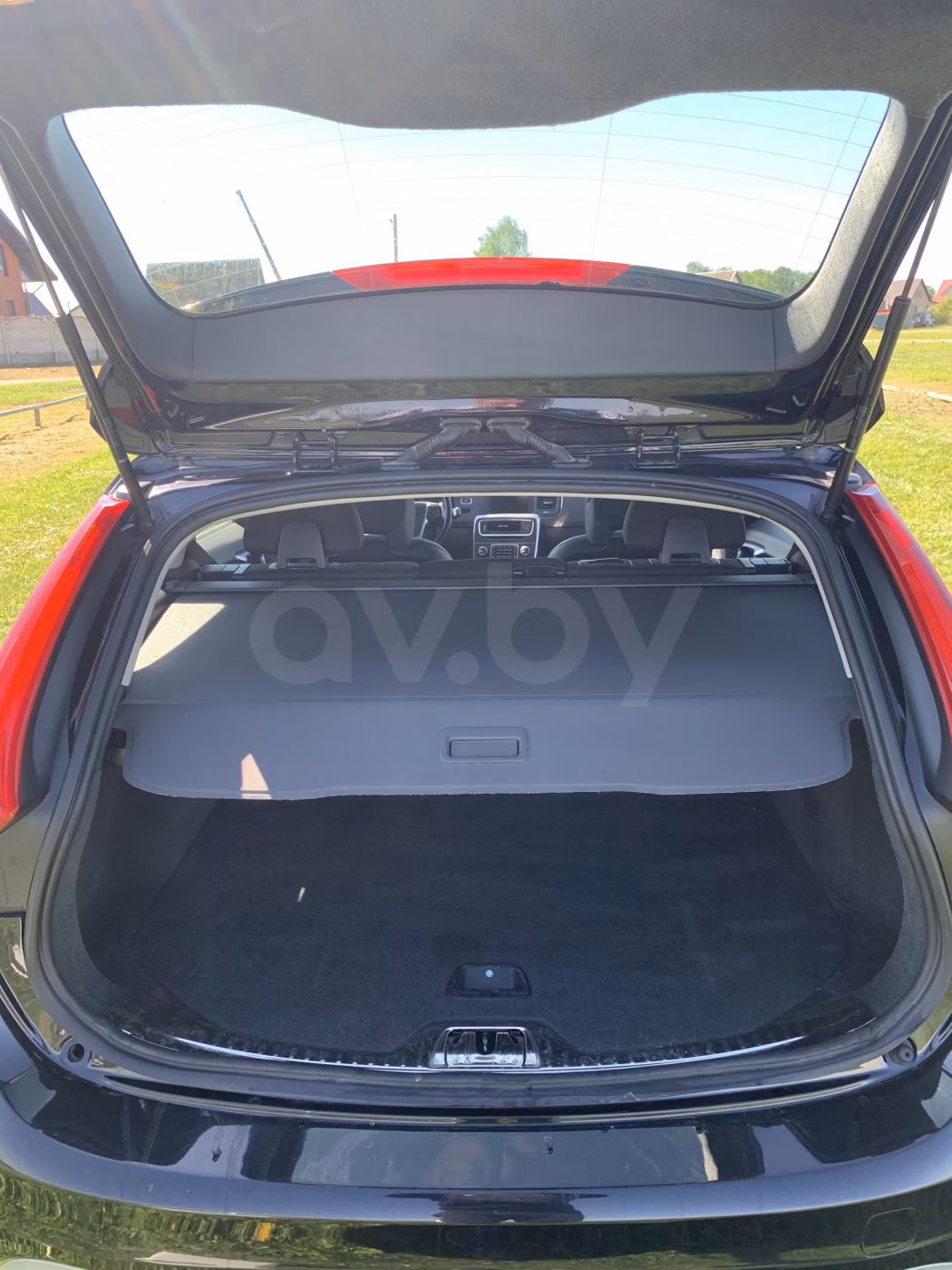 Volvo V60 фото 15