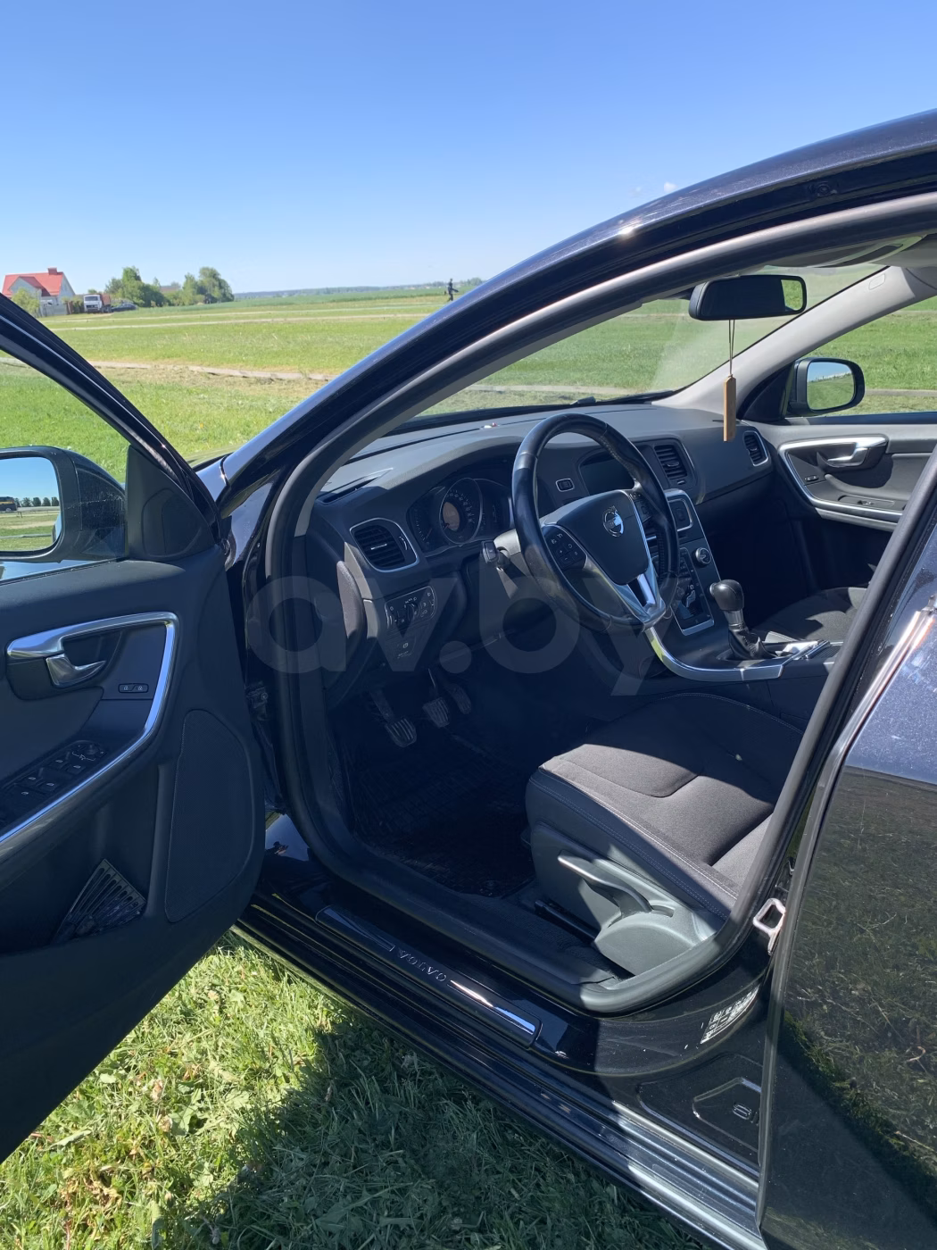 Volvo V60 фото 11