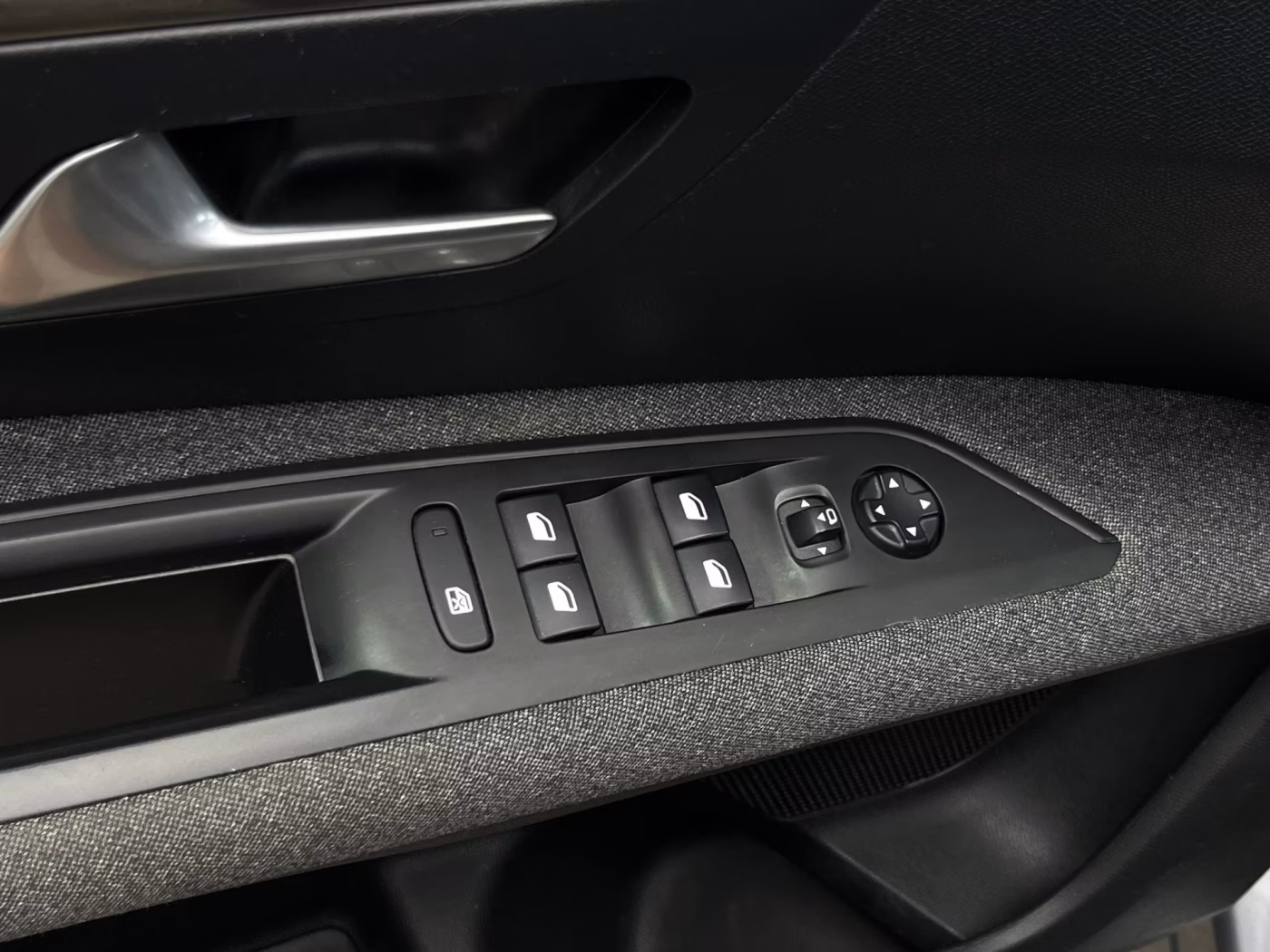 Peugeot 3008 фото 7