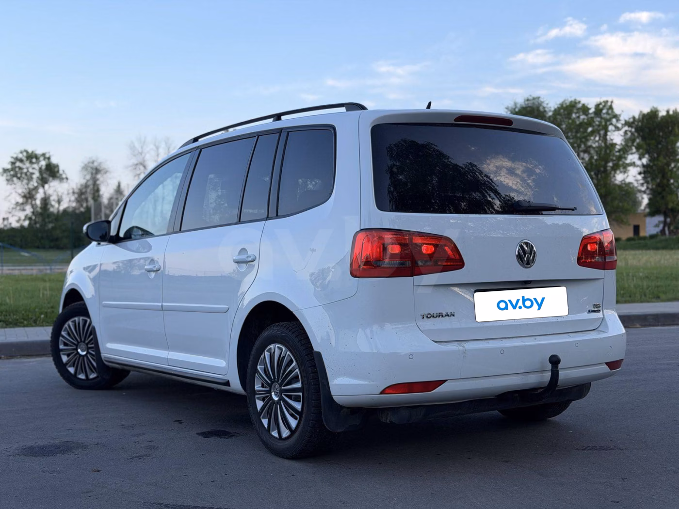 Volkswagen Touran фото 7