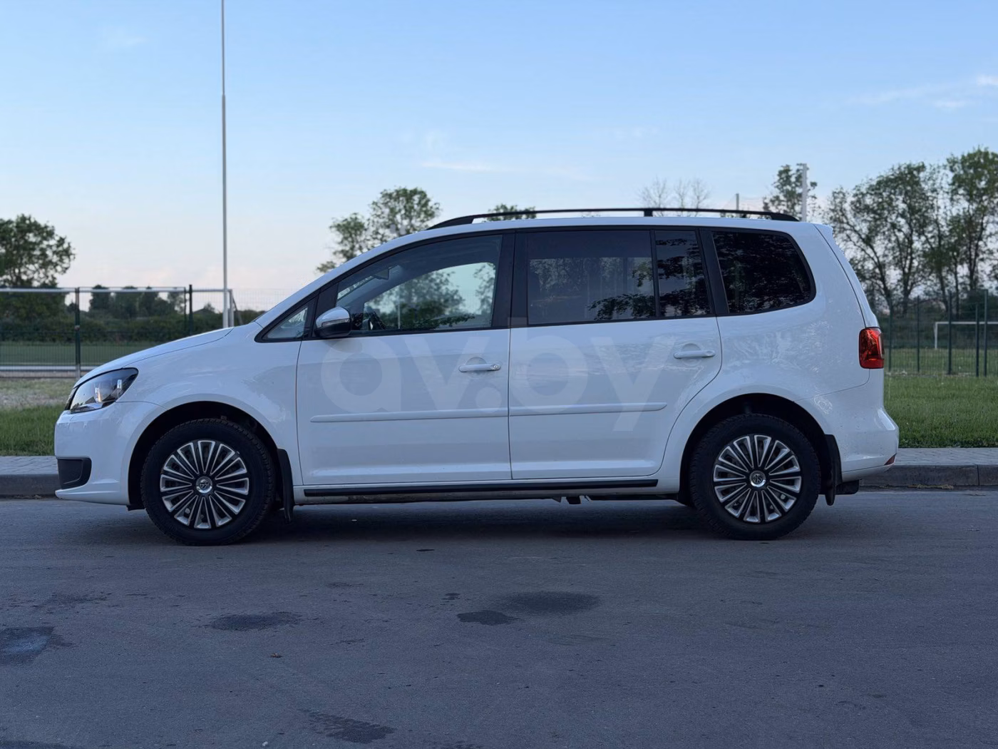Volkswagen Touran фото 5