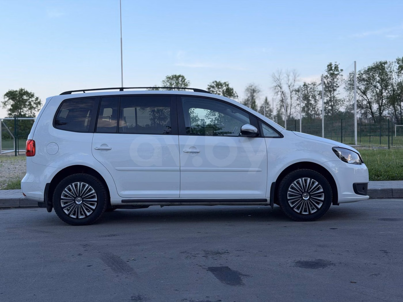 Volkswagen Touran фото 4