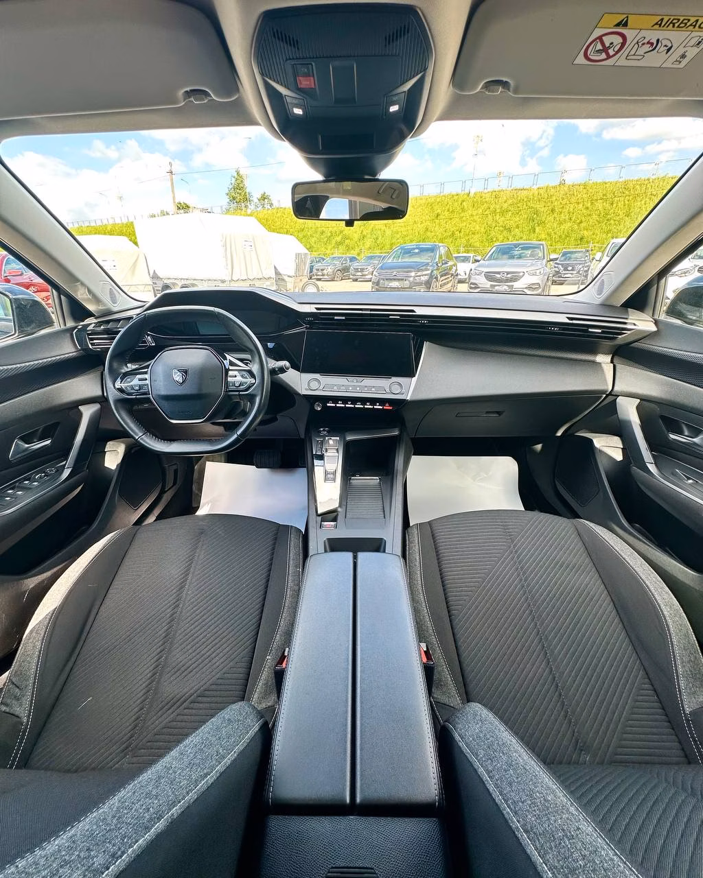 Peugeot 308 фото 9