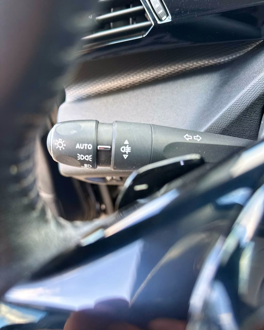 Peugeot 308 фото 12