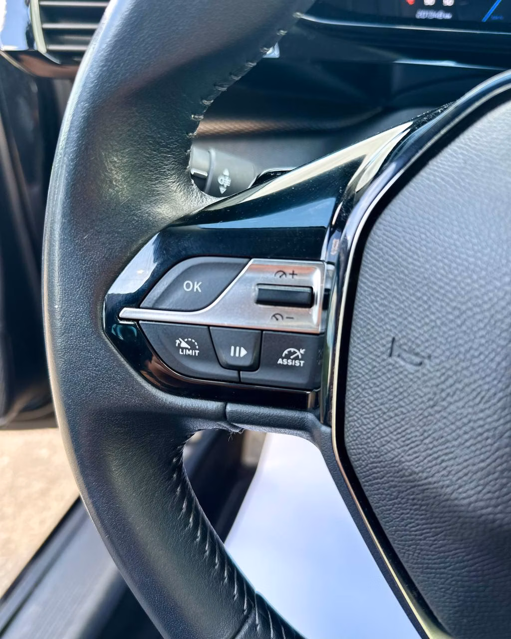 Peugeot 308 фото 18