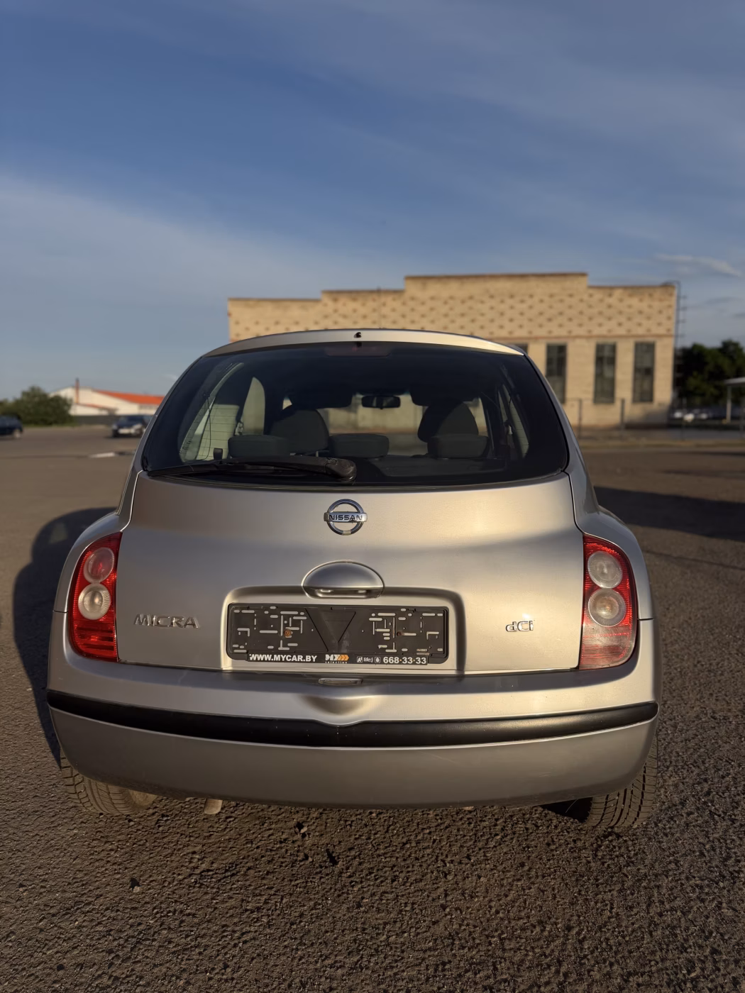 Nissan Micra фото 10