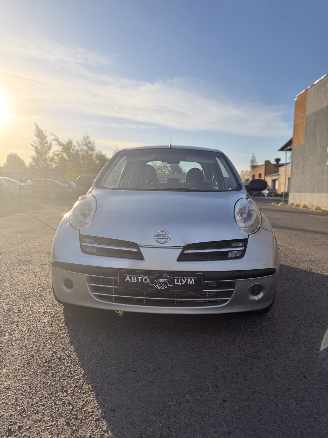 Nissan Micra фото 2
