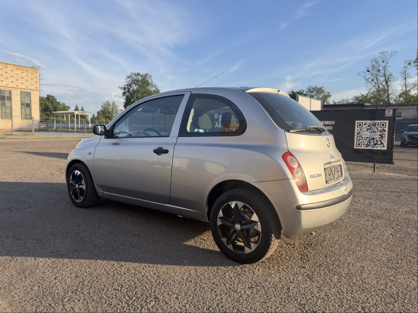 Nissan Micra фото 20