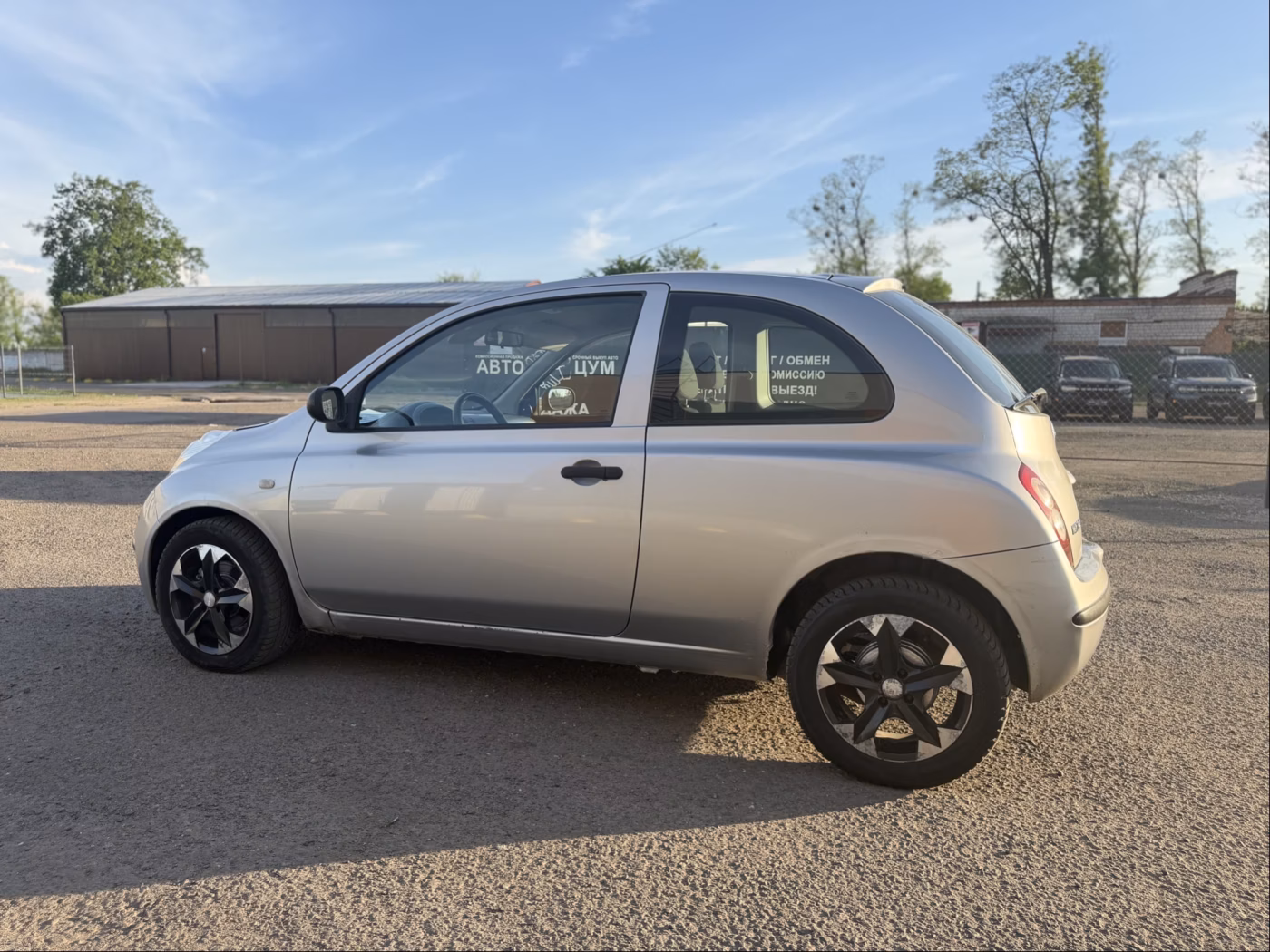 Nissan Micra фото 22
