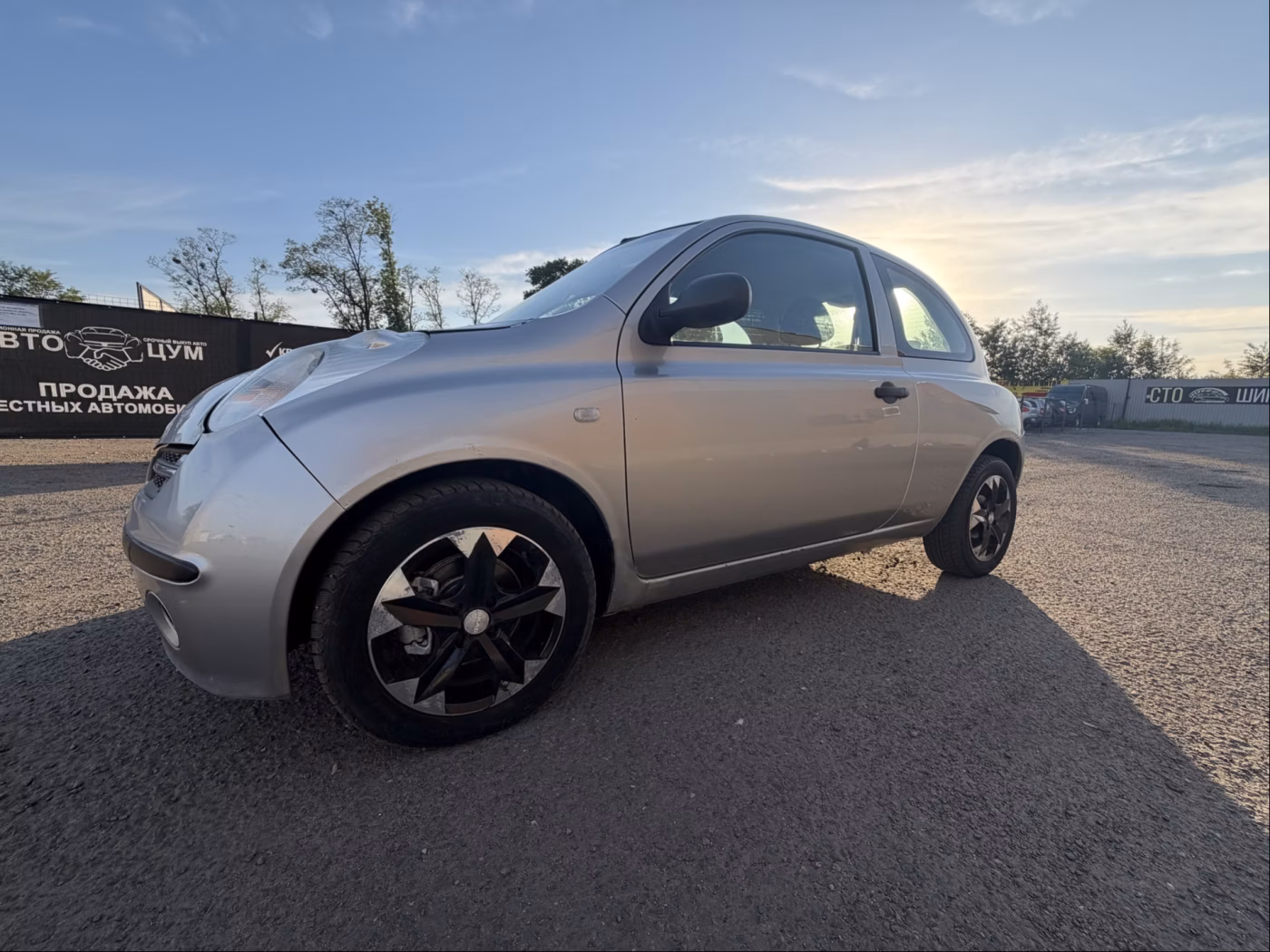 Nissan Micra фото 15