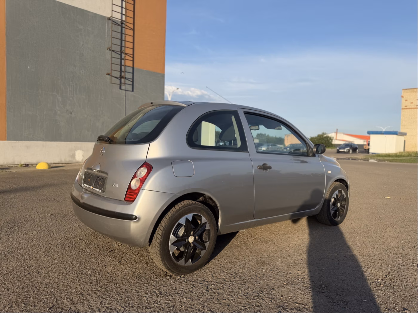 Nissan Micra фото 9