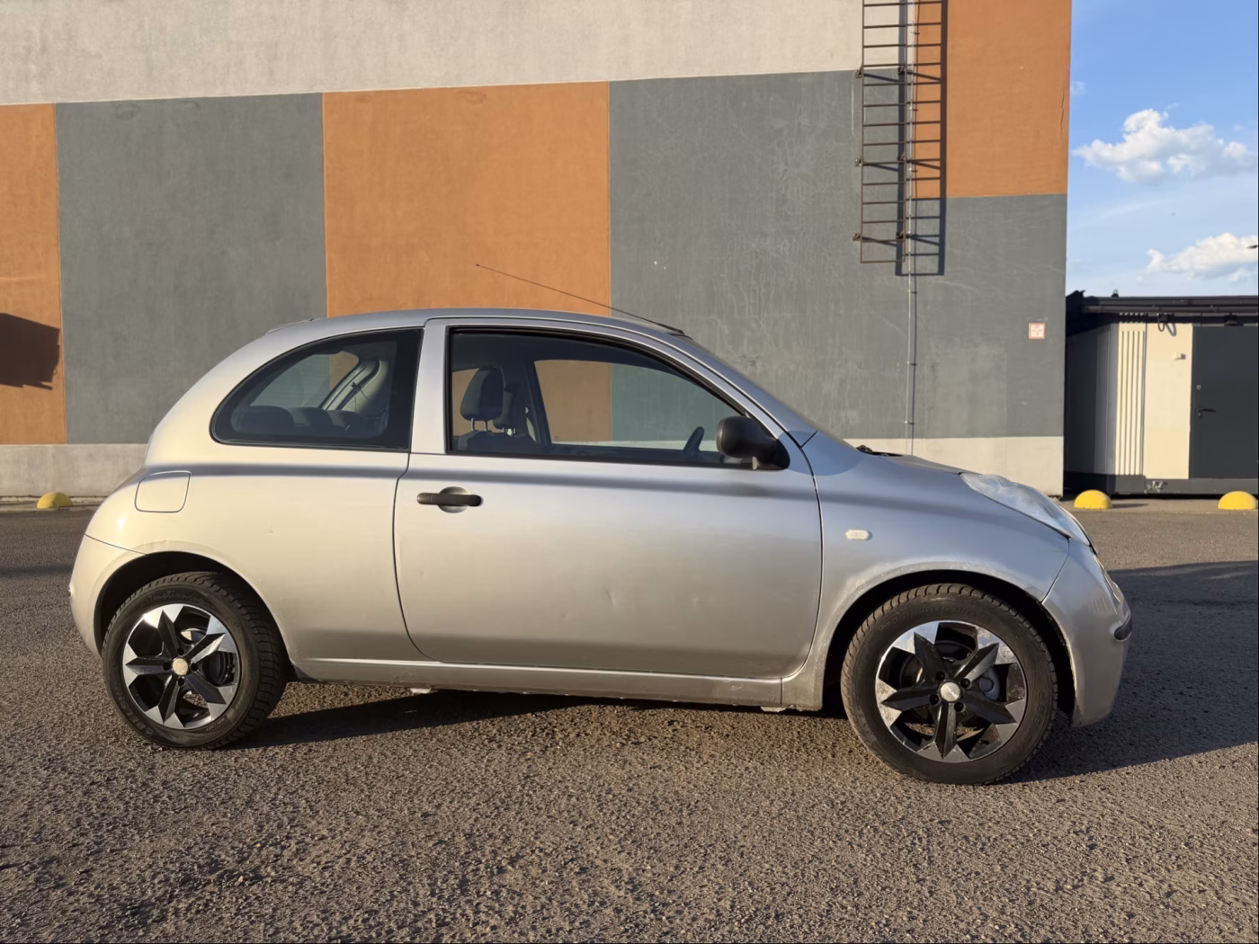 Nissan Micra фото 7