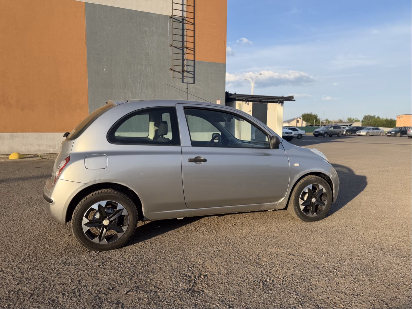Nissan Micra фото 6