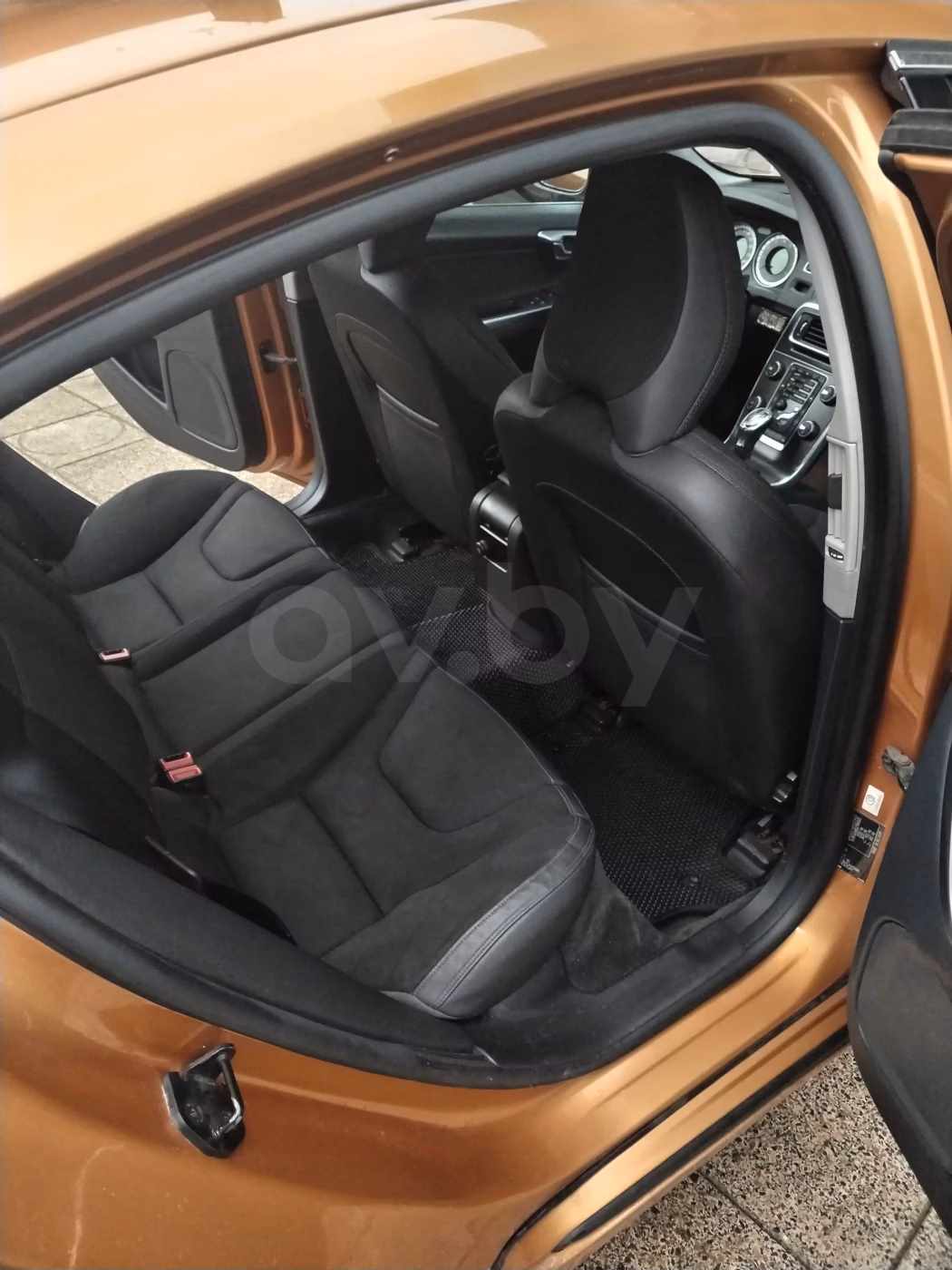 Volvo S60 фото 16